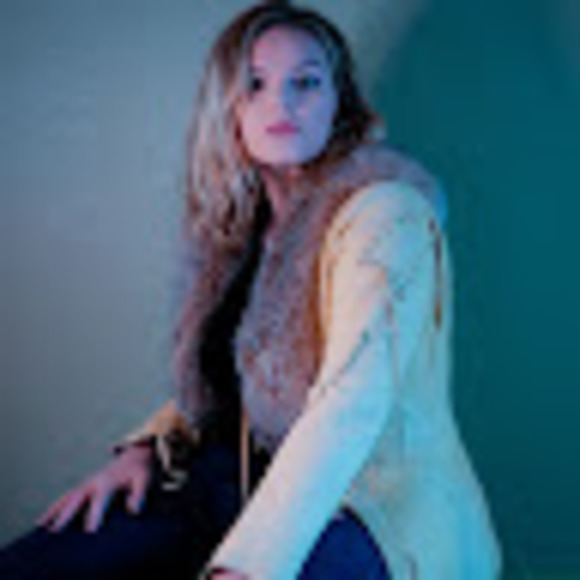 Meet your Posher, Catharine - Picture 1 of 1